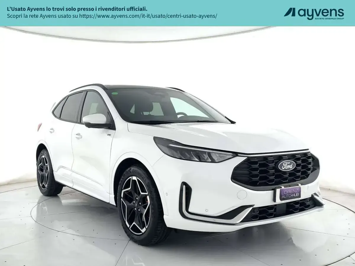 Usata Ford Kuga ST-Line X 179 CV (131 kW) 2024 Frozen white SUV