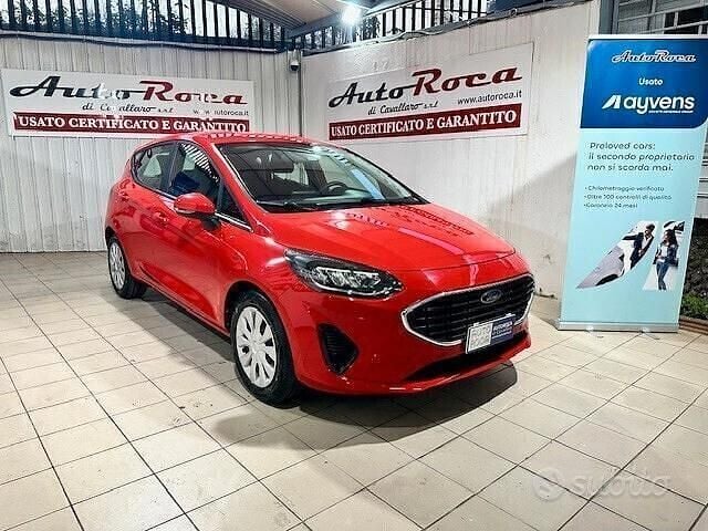 Usata Ford Fiesta 75 CV (55 kW) 2022 Rosso Utilitaria