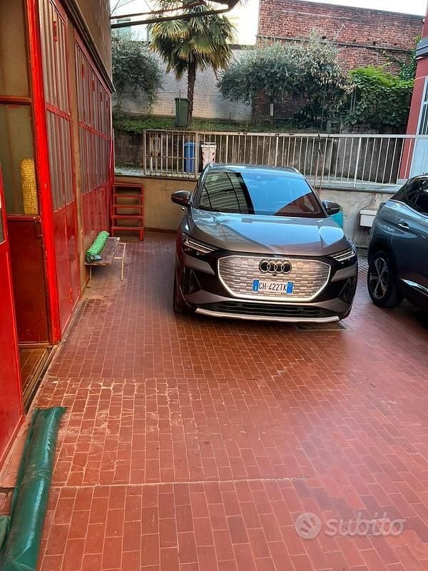Usata Audi Q4 e-tron Advanced 69 kW (95 CV) 2022 Grigio SUV