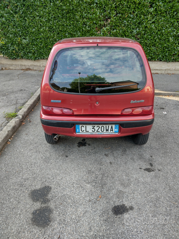 Usato 2004 Fiat 600 Benzin (1.950 €)