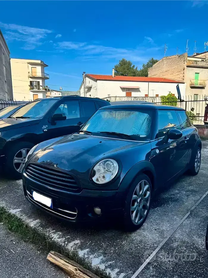 Usata Mini Cooper D 109 CV (80 kW) 2008 Nero Utilitaria