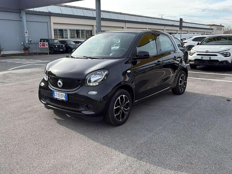 Other Usata 2017 Smart ForFour Passion Utilitaria | 13.500 € (Molto cara) - Immagine 1/4