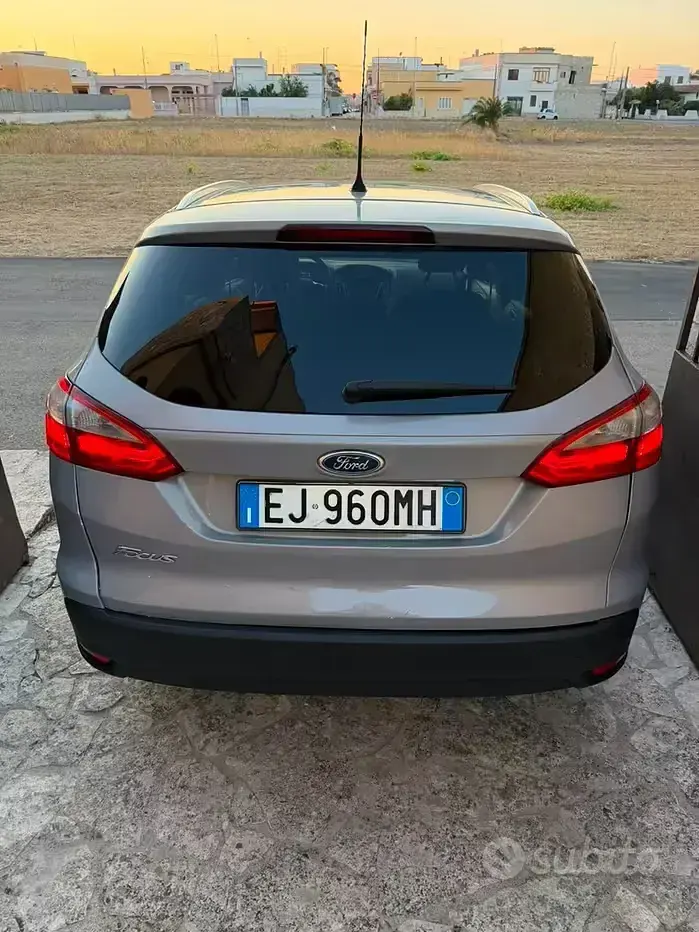 Usata Ford Focus Titanium 115 CV (84 kW) 2011 Grigio Station wagon