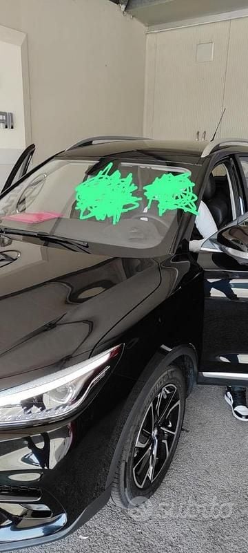 Usata MG ZS 111 CV (81 kW) 2022 Nero Berlina