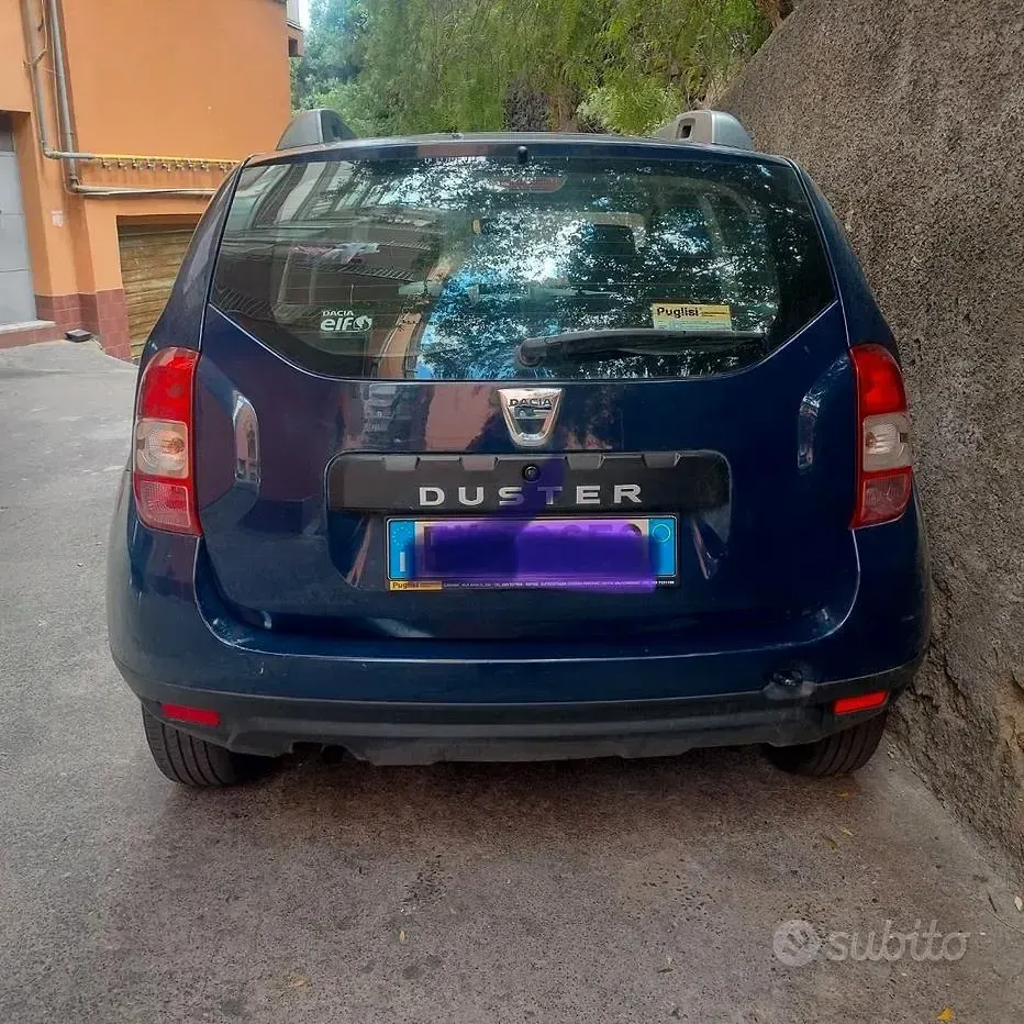 Usata Dacia Duster Lauréate 100 CV (73 kW) 2015 Blu SUV