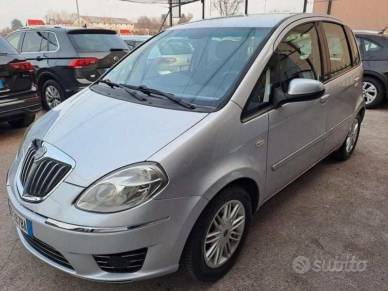 Usata Lancia Musa 77 CV (56 kW) 2010 Grigio Monovolume
