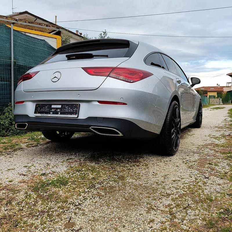 Usata Mercedes CLA200 150 CV (110 kW) 2024 Grigio Coupé