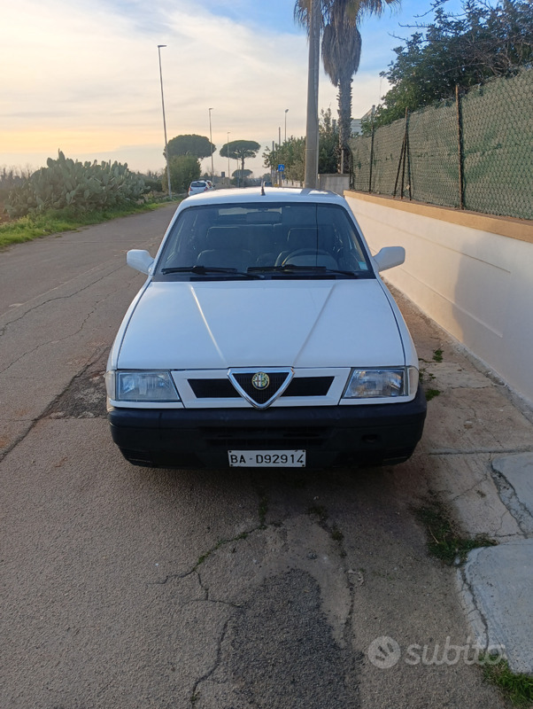 Usato 1994 Alfa Romeo 33 1.4 Benzin 90 CV (2.800 €)