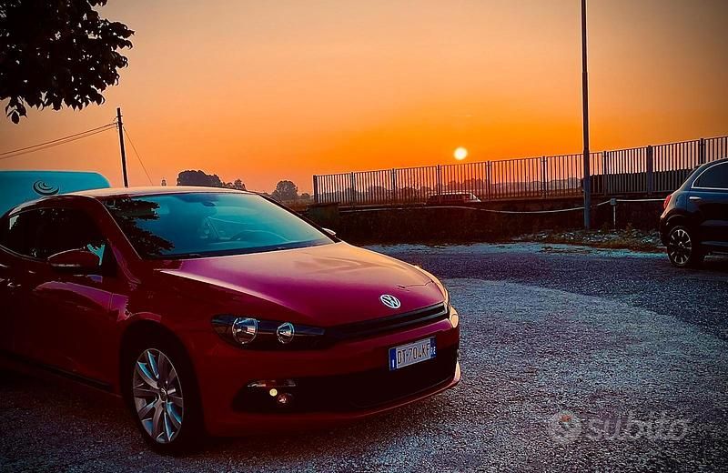 Usata VW Scirocco 122 CV (89 kW) 2009 Rosso Coupé