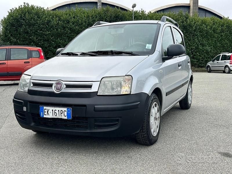 Grigio Usata 2011 Fiat Panda Dynamic Tre volumi | 2950 € (Super prezzo) - Immagine 1/4