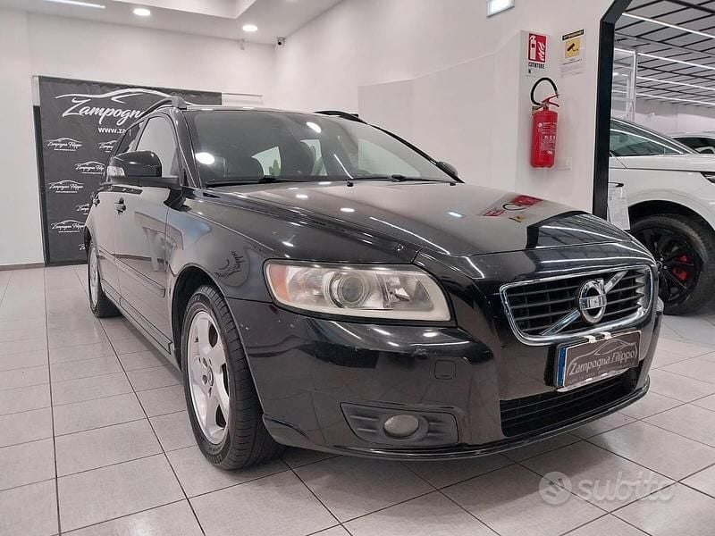 Usata Volvo V50 R-Design 150 CV (110 kW) 2011 Nero Station wagon