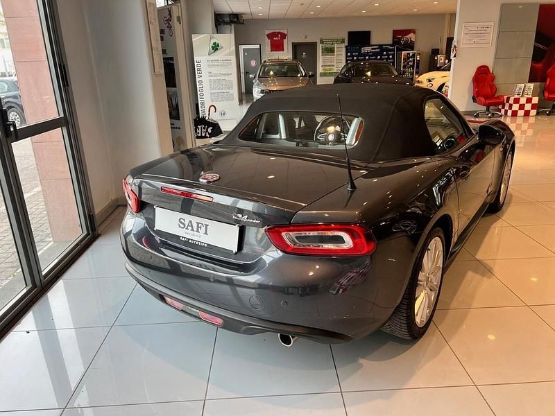 Usata Fiat 124 Spider 140 CV (102 kW) 2018 Grigio Cabrio