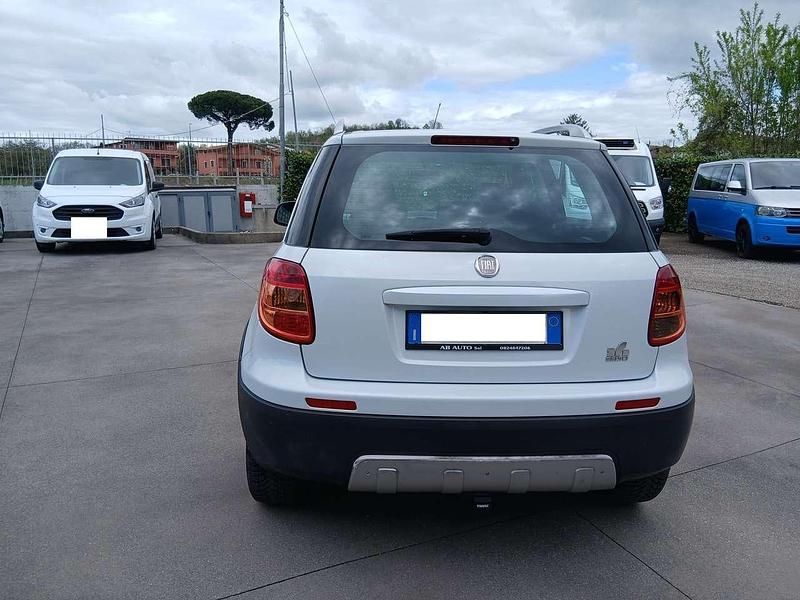 Usata Fiat Sedici Dynamic 135 CV (99 kW) 2010 Bianco SUV