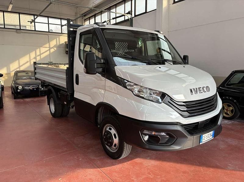 Usata Iveco Daily 136 CV (100 kW) 2022 Other