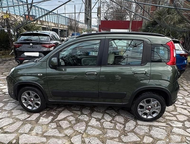 Usata Fiat Panda Trekking 85 CV (62 kW) 2014 Verde Berlina