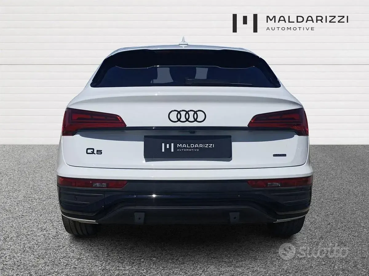 Usata Audi Q5 Sportback S-line plus 299 CV (219 kW) 2022 Grigio SUV