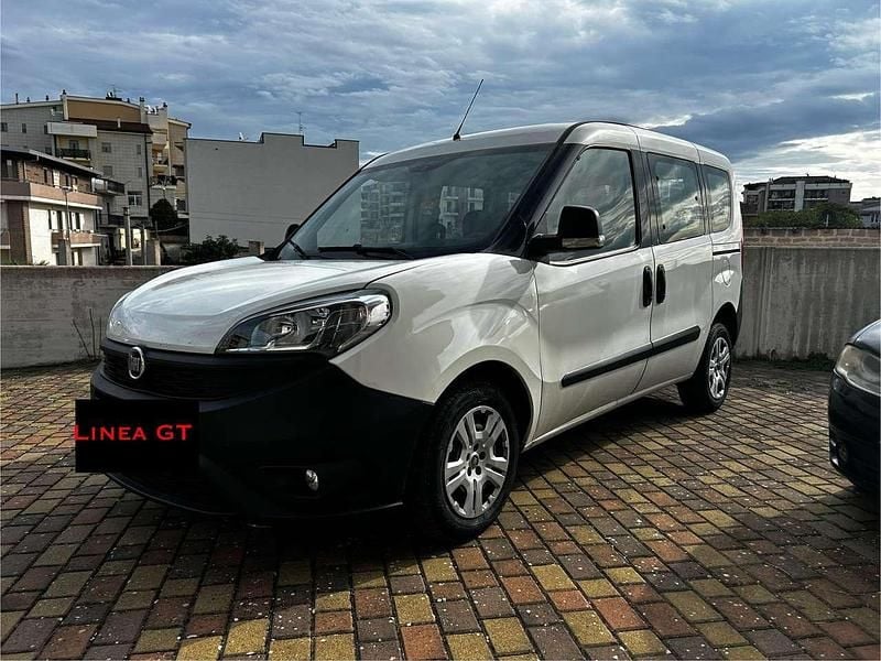 Other Usata 2017 Fiat Doblò Pop Monovolume | 7490 € (Ottimo prezzo) - Immagine 1/4