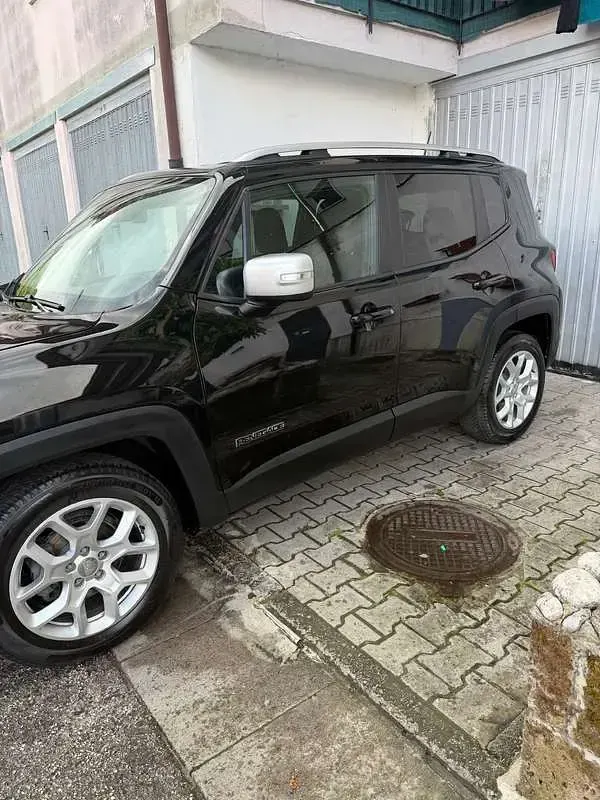Usata Jeep Renegade Limited 120 CV (88 kW) 2017 Nero SUV