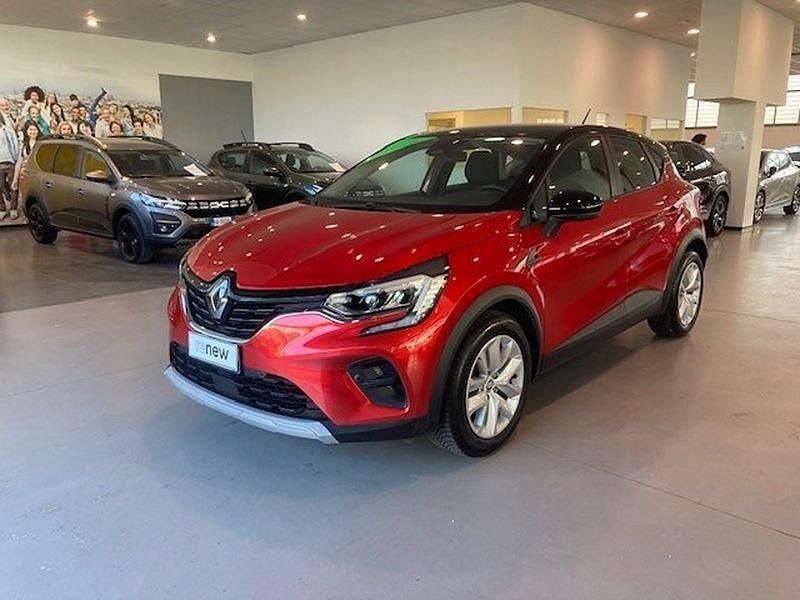 Usata Renault Captur Zen 145 CV (106 kW) 2022 Rosso SUV