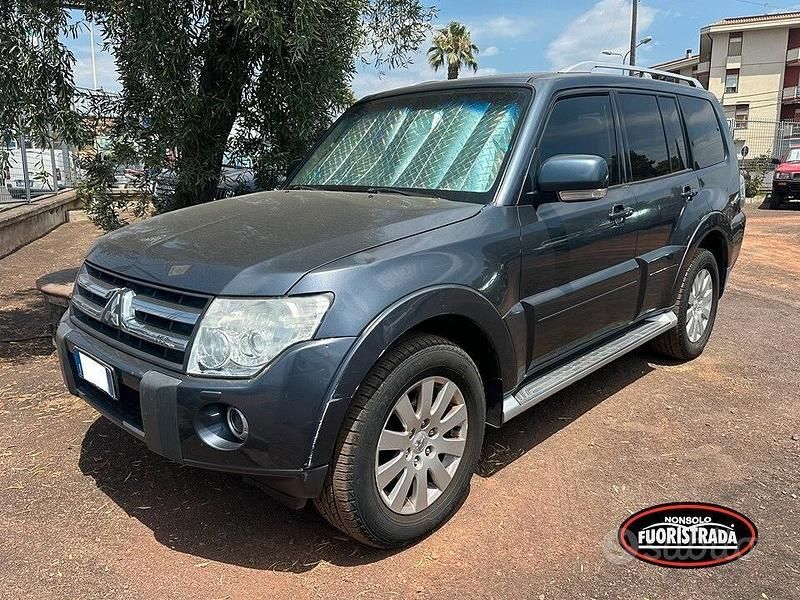 Blu Usata 2009 Mitsubishi Pajero Instyle SUV | 15.500 € (Molto cara) - Immagine 1/4