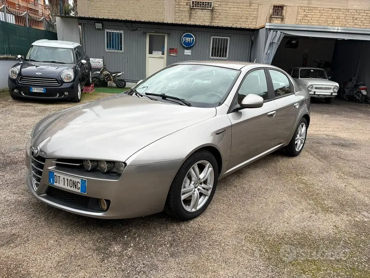 Usata Alfa Romeo 159 150 CV (110 kW) 2008 Grigio Berlina