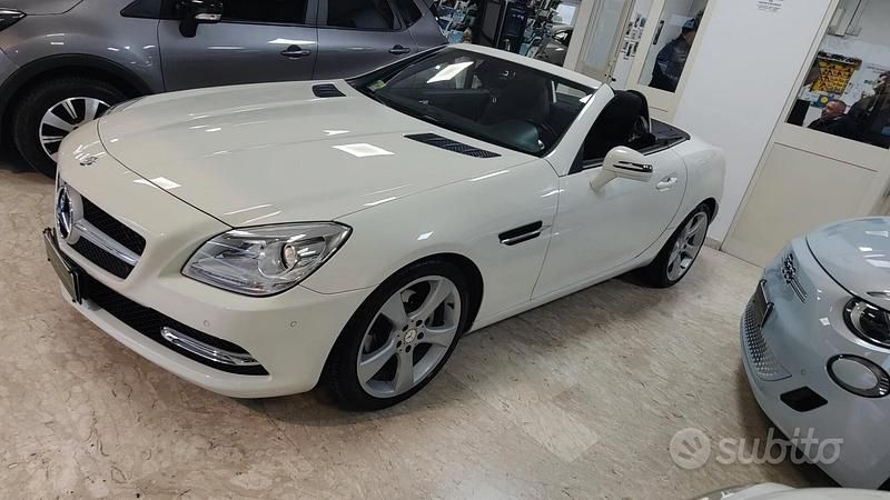 Usata Mercedes SLK200 183 CV (134 kW) 2012 Bianco Cabrio