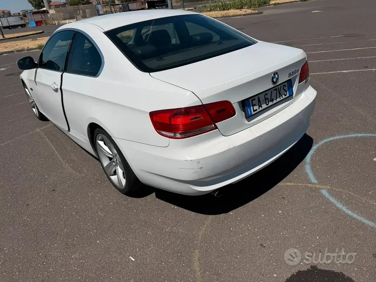 Usata BMW 320 184 CV (135 kW) 2010 Bianco Berlina