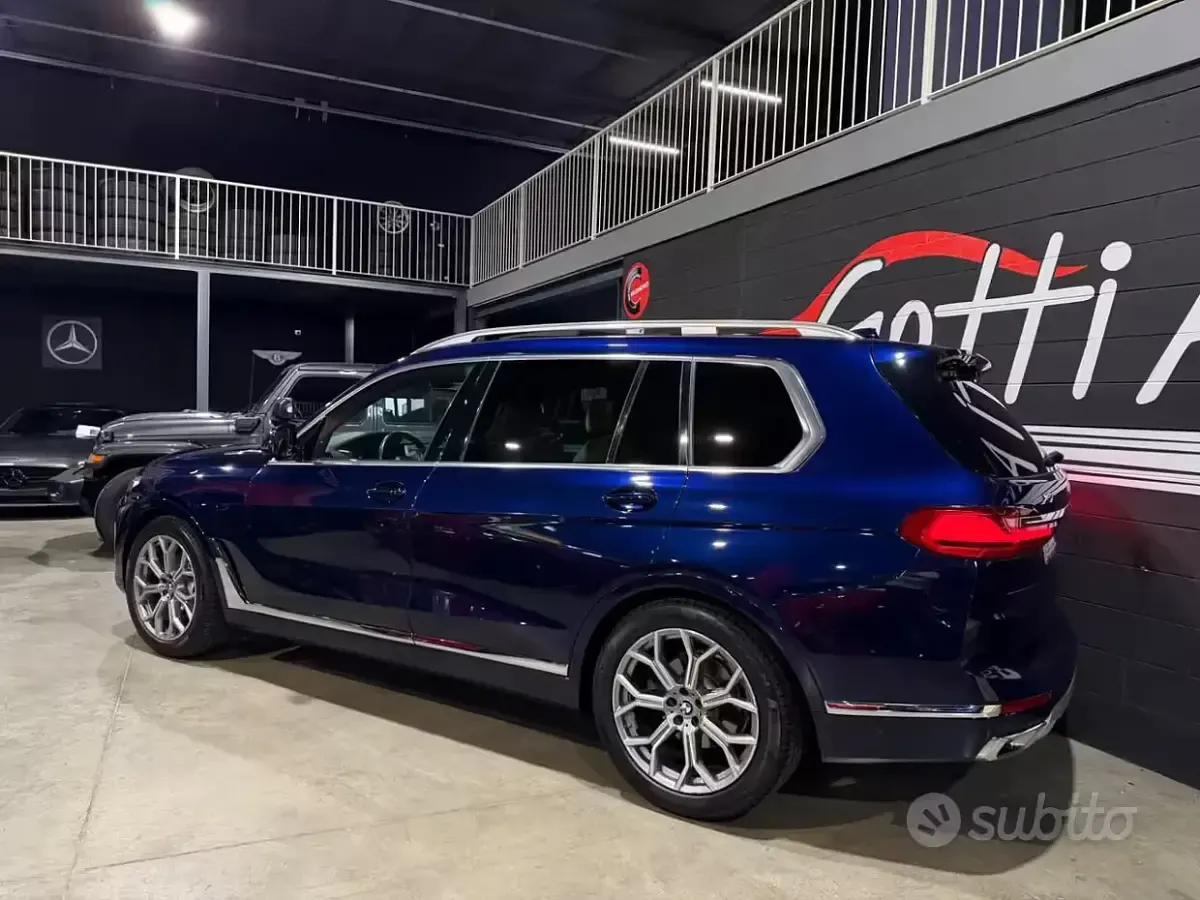 Usata BMW X7 Efficient Dynamics 333 CV (244 kW) 2021 Blu SUV