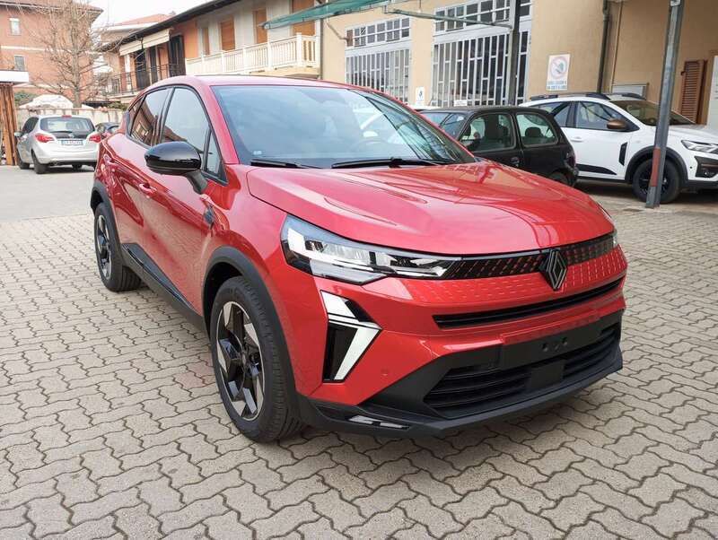 Usata Renault Captur Techno 101 CV (74 kW) 2024 Blu/azzurro SUV