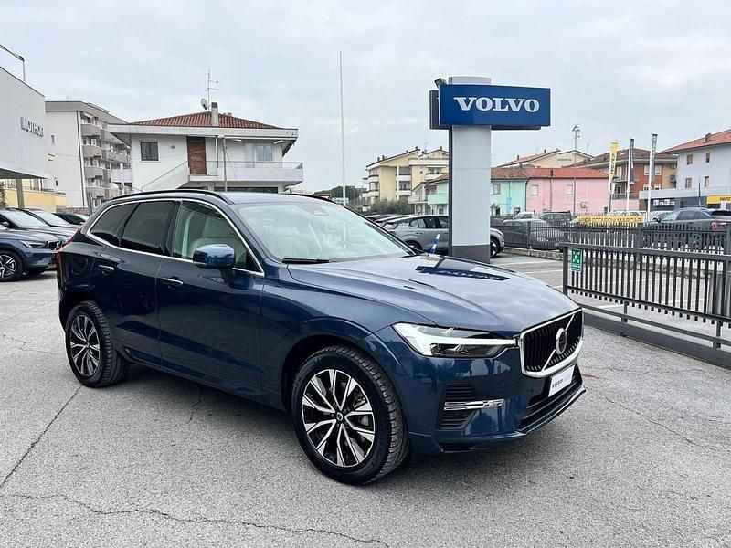 Usata Volvo XC60 Core 197 CV (144 kW) 2024 Blu/azzurro SUV