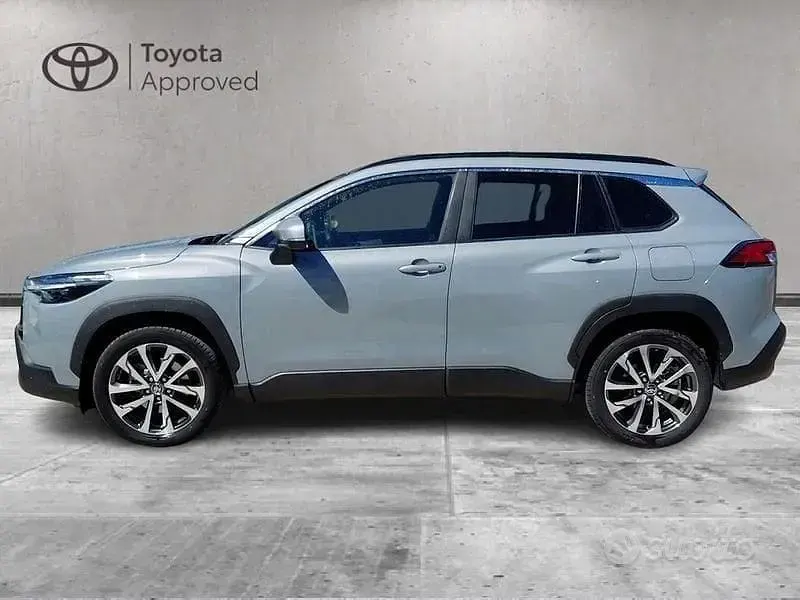 Usata Toyota Corolla Cross Trend 152 CV (111 kW) 2024 Grigio SUV