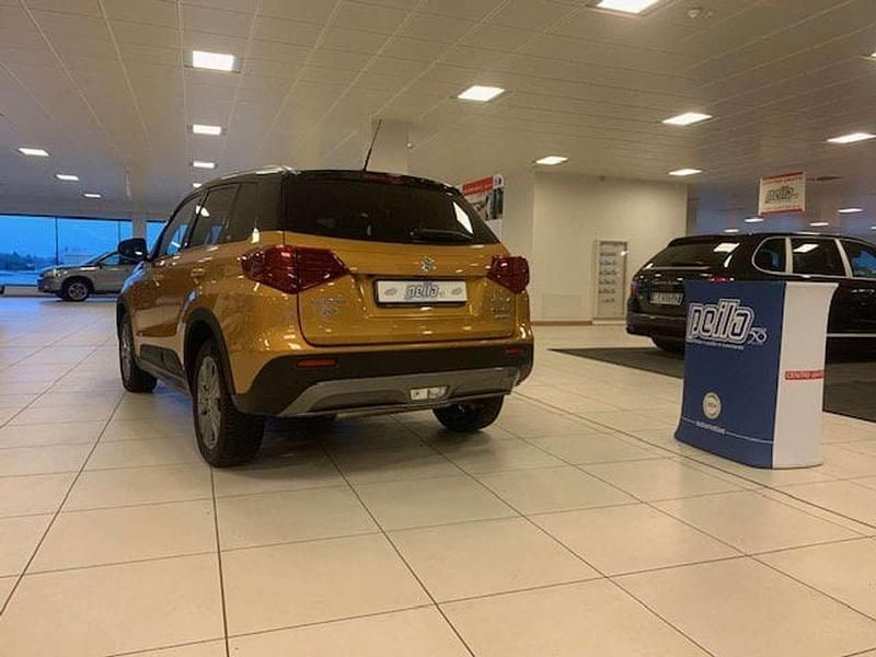 Usata Suzuki Vitara Cool 129 CV (94 kW) 2021 Arancione SUV