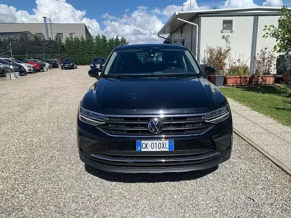 Usata VW Tiguan Life 150 CV (110 kW) 2022 Nero SUV