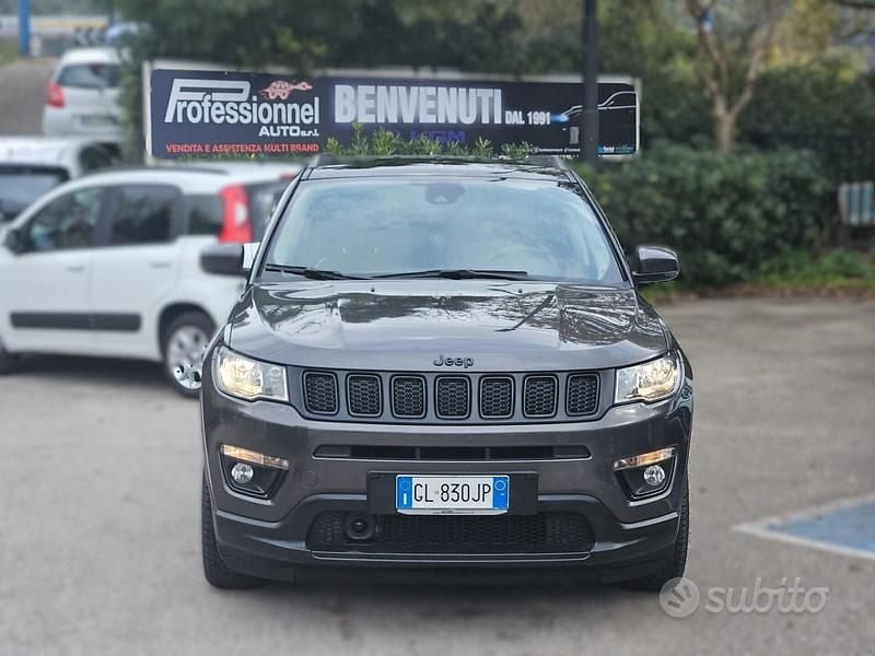 Grigio Usata 2020 Jeep Compass SUV | 16.000 € (Ottimo prezzo) - Immagine 1/4