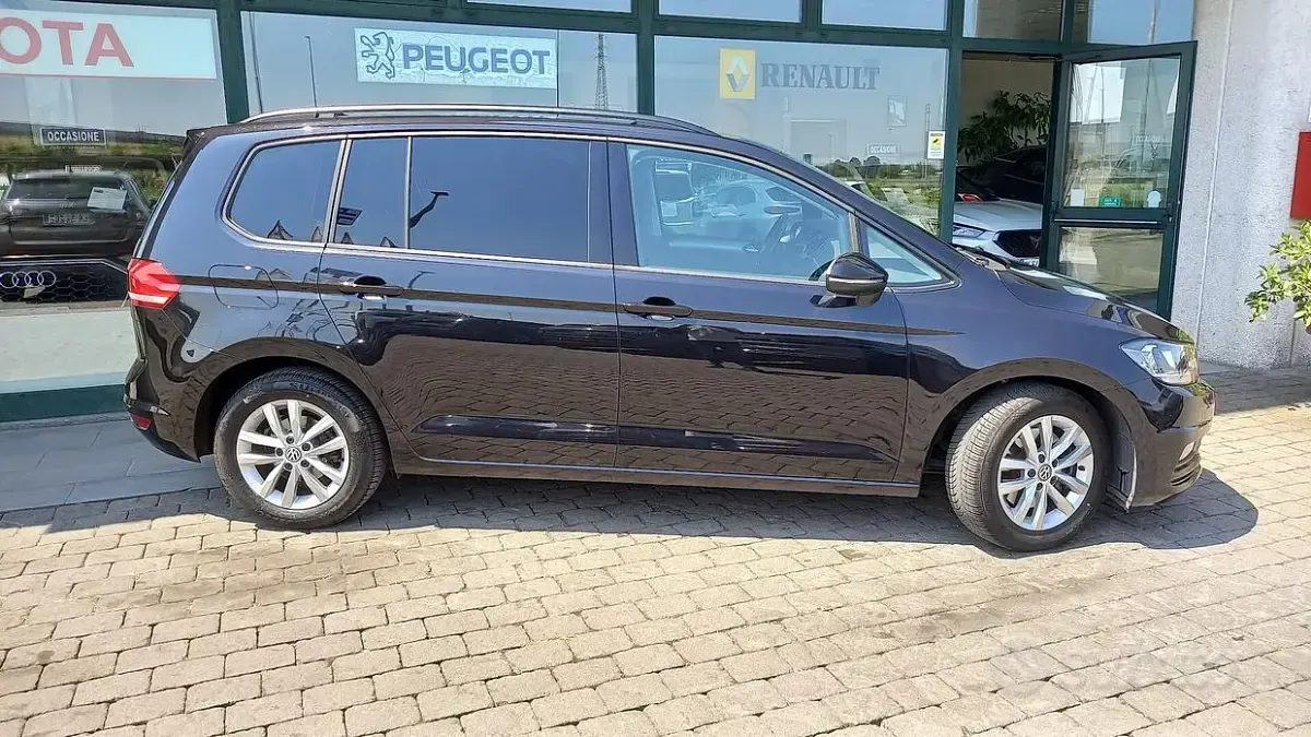 Usata VW Touran Highline 116 CV (85 kW) 2017 Nero Monovolume