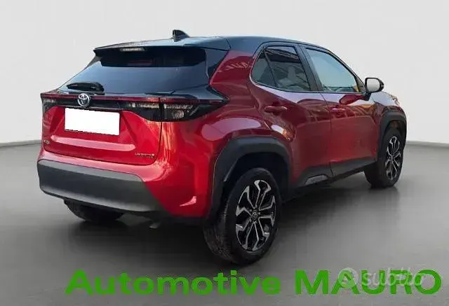 Usata Toyota Yaris Cross Trend 92 CV (67 kW) 2022 Rosso SUV