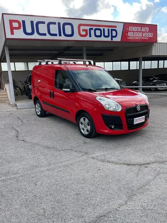 Usata Fiat Doblò 105 CV (77 kW) 2010 Monovolume