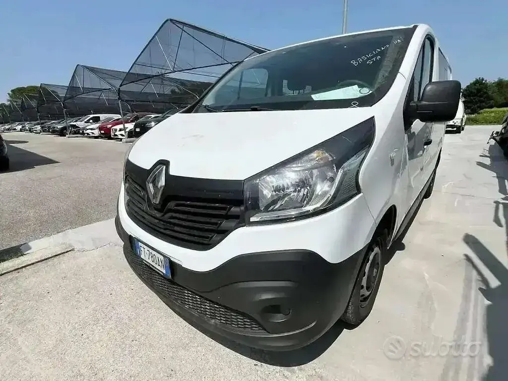 Begagnad Renault Trafic 125 HK (91 kW) 2018 Vit Minibuss