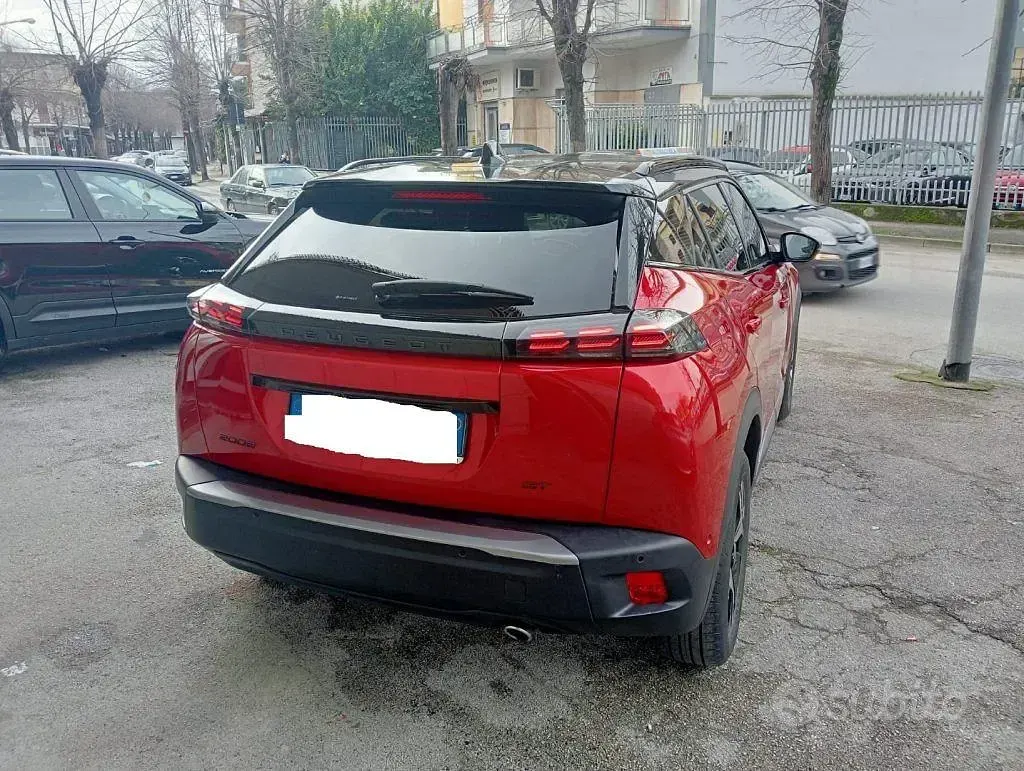 Usata Peugeot 2008 GT 131 CV (96 kW) 2024 SUV