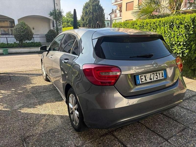 Usata Mercedes A160 90 CV (66 kW) 2014 Berlina