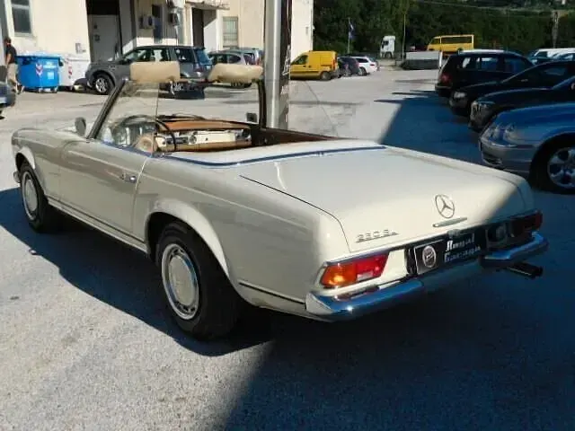 Occasion Mercedes W113 149 ch (109 kW) 1967 Beige Cabriolet