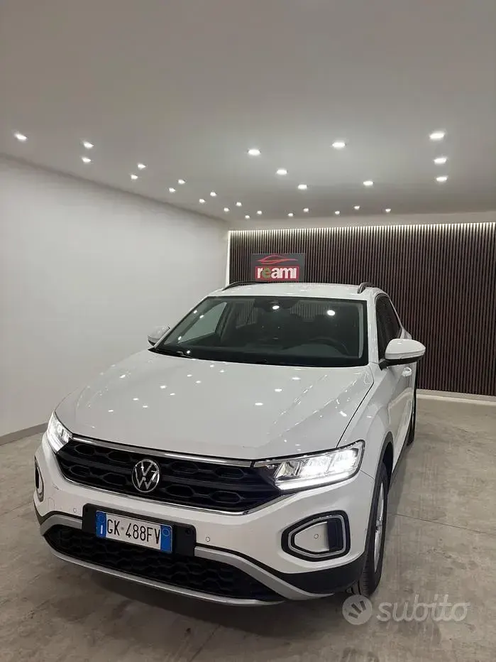 Usata VW T-Roc Life 116 CV (85 kW) 2022 Bianco SUV