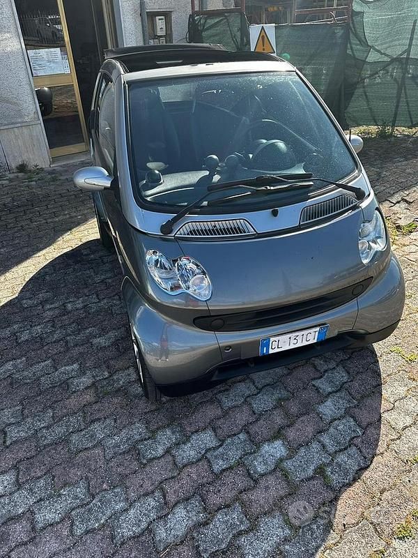 Grigio Usata 2003 Smart ForTwo Cabrio Cabrio | 2700 € - Immagine 1/4