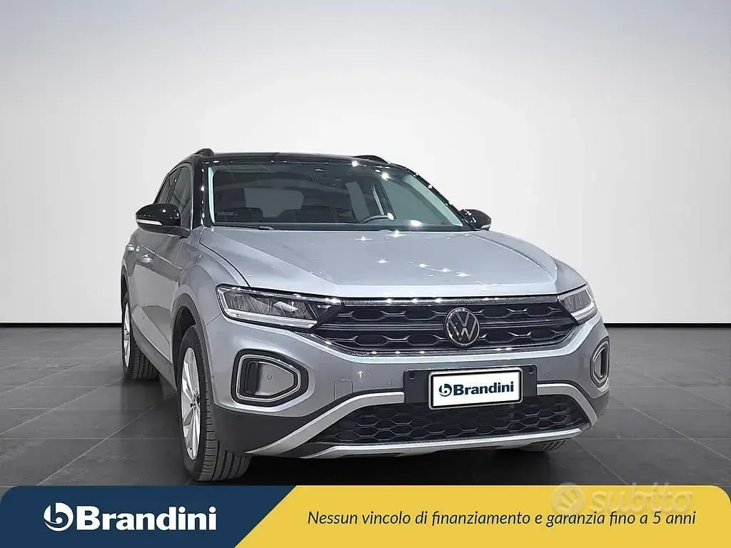 Usata VW T-Roc Edition 116 CV (85 kW) 2024 Argento SUV