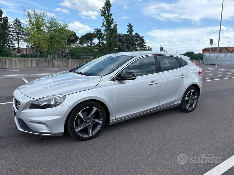 Usata Volvo V40 R-Design 114 CV (83 kW) 2014 Grigio Berlina