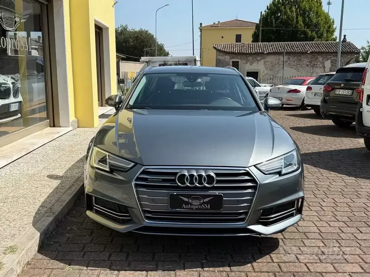 Usata Audi A4 S-Line 190 CV (139 kW) 2018 Grigio Station wagon
