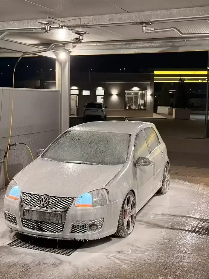 Usata VW Golf IV GTI 200 CV (147 kW) 2006 Grigio Berlina