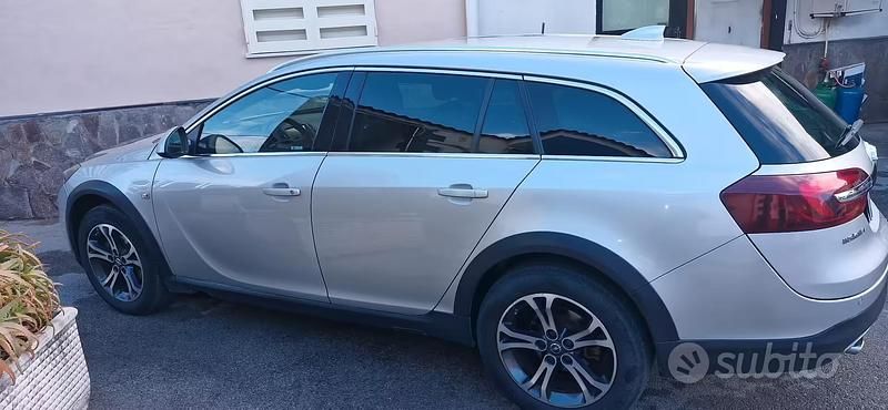 Usata Opel Insignia 136 CV (100 kW) 2017 Grigio Station wagon