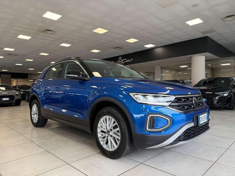 Usata VW T-Roc Life 150 CV (110 kW) 2023 Blu/azzurro SUV