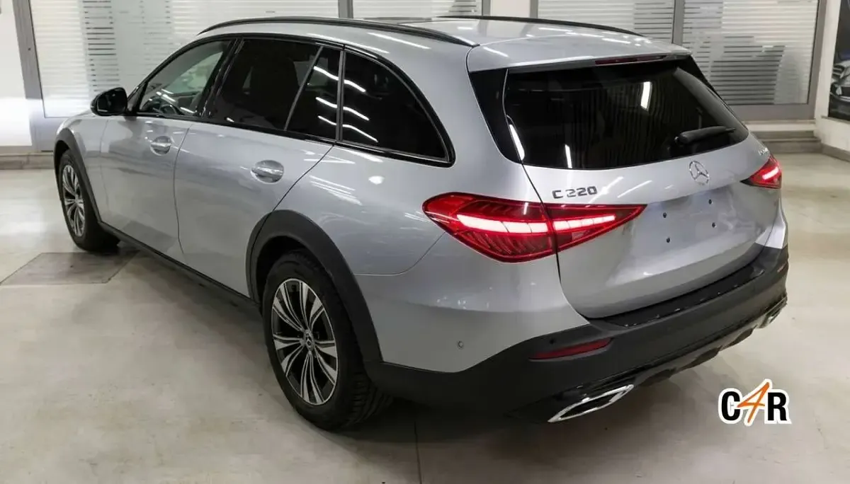 Usata Mercedes C220 Premium 200 CV (147 kW) 2022 Grigio Station wagon